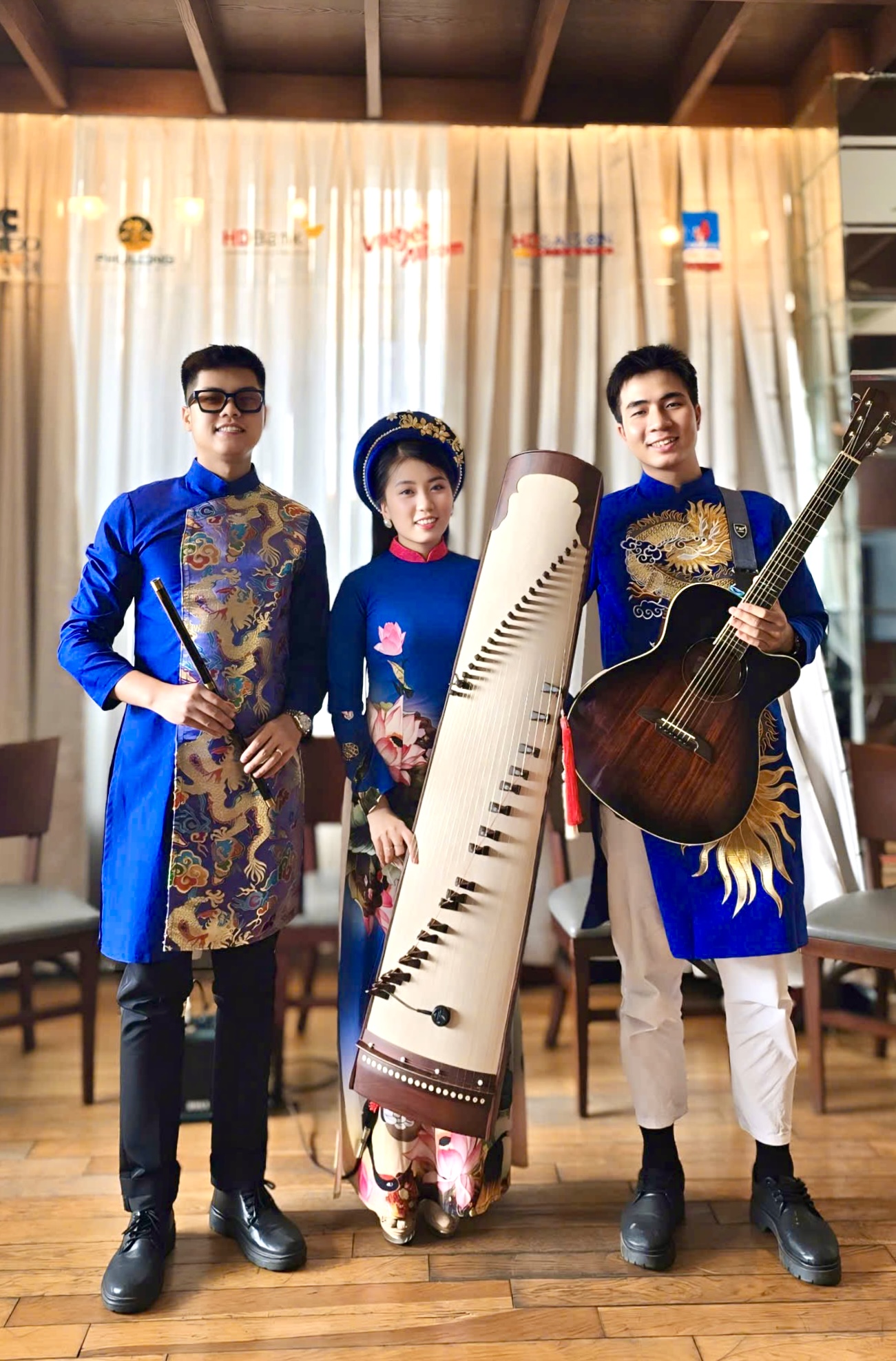Band dân tộc 3